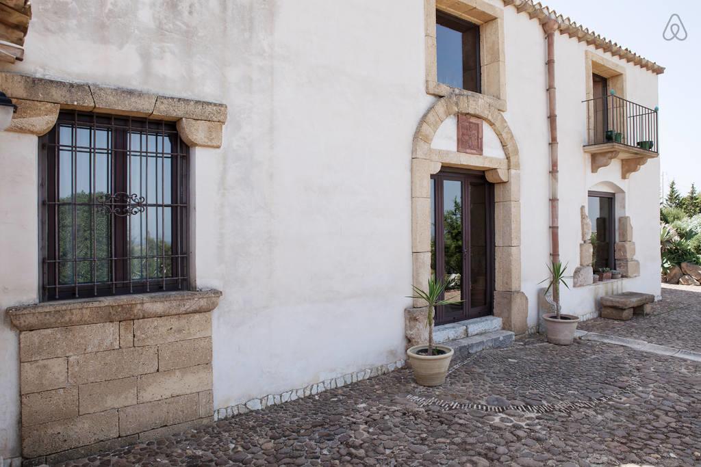 Casale Alma Bed & Breakfast Marsala Exterior photo