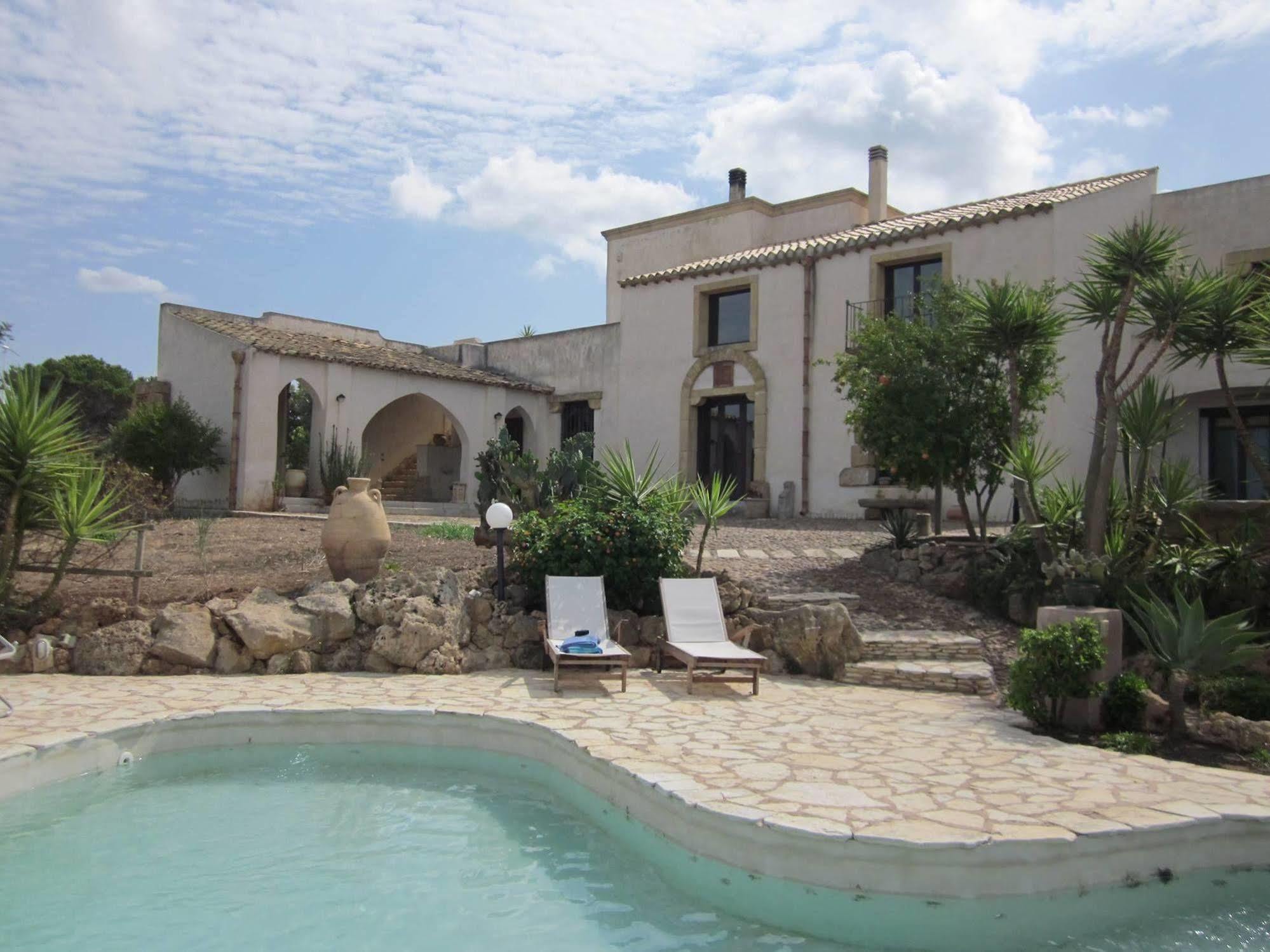 Casale Alma Bed & Breakfast Marsala Exterior photo